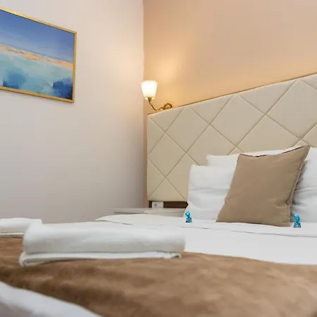 Alojamento de Acomodação e Pequeno-almoço Luxury Skadarlija