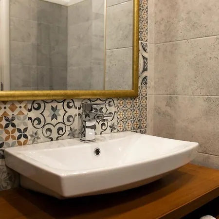 Luxury Skadarlija 住宿加早餐酒店 4*