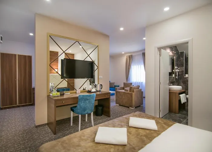 Luxury Skadarlija 住宿加早餐酒店 4*